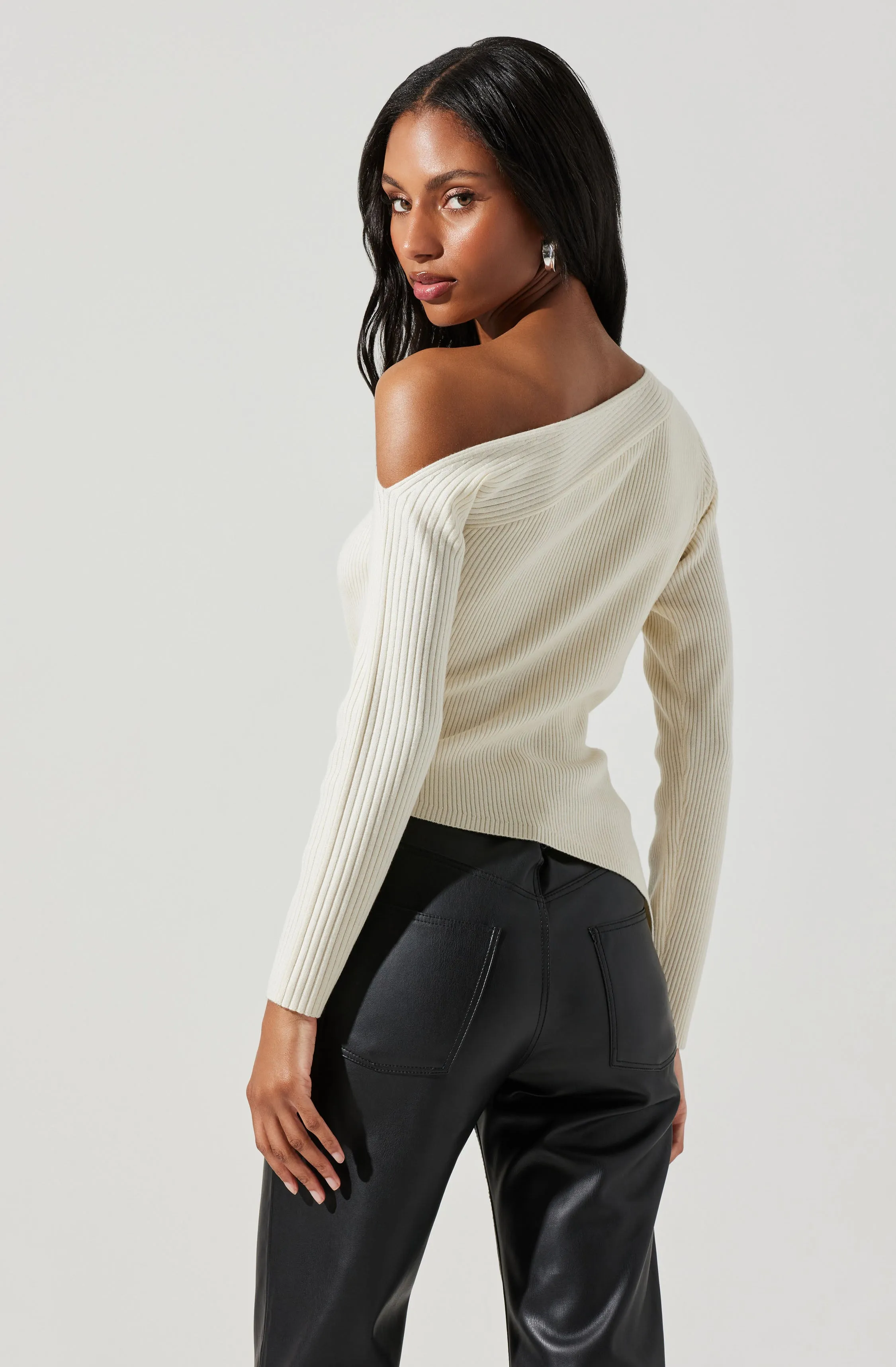 Aldari Off Shoulder Ribbed Sweater