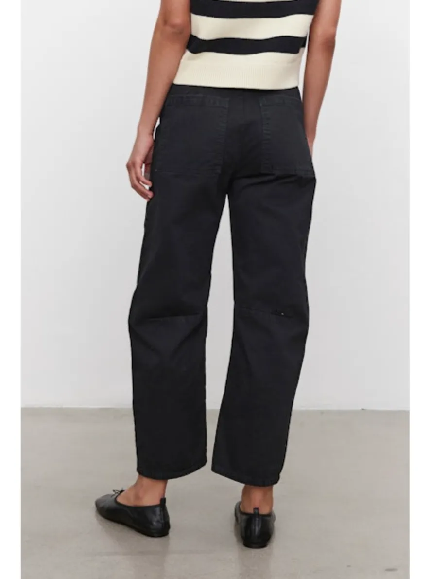 Sure, the optimized title for this e-commerce product in English is Sanded Twill Pant by Brylie.