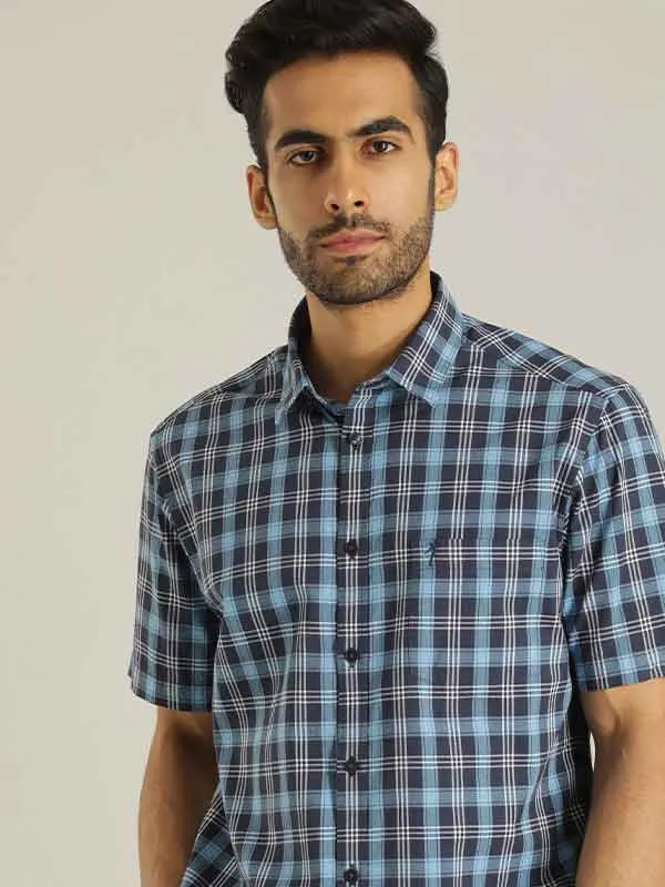 Men Checked Half Sleeve Cotton Blend Shirt