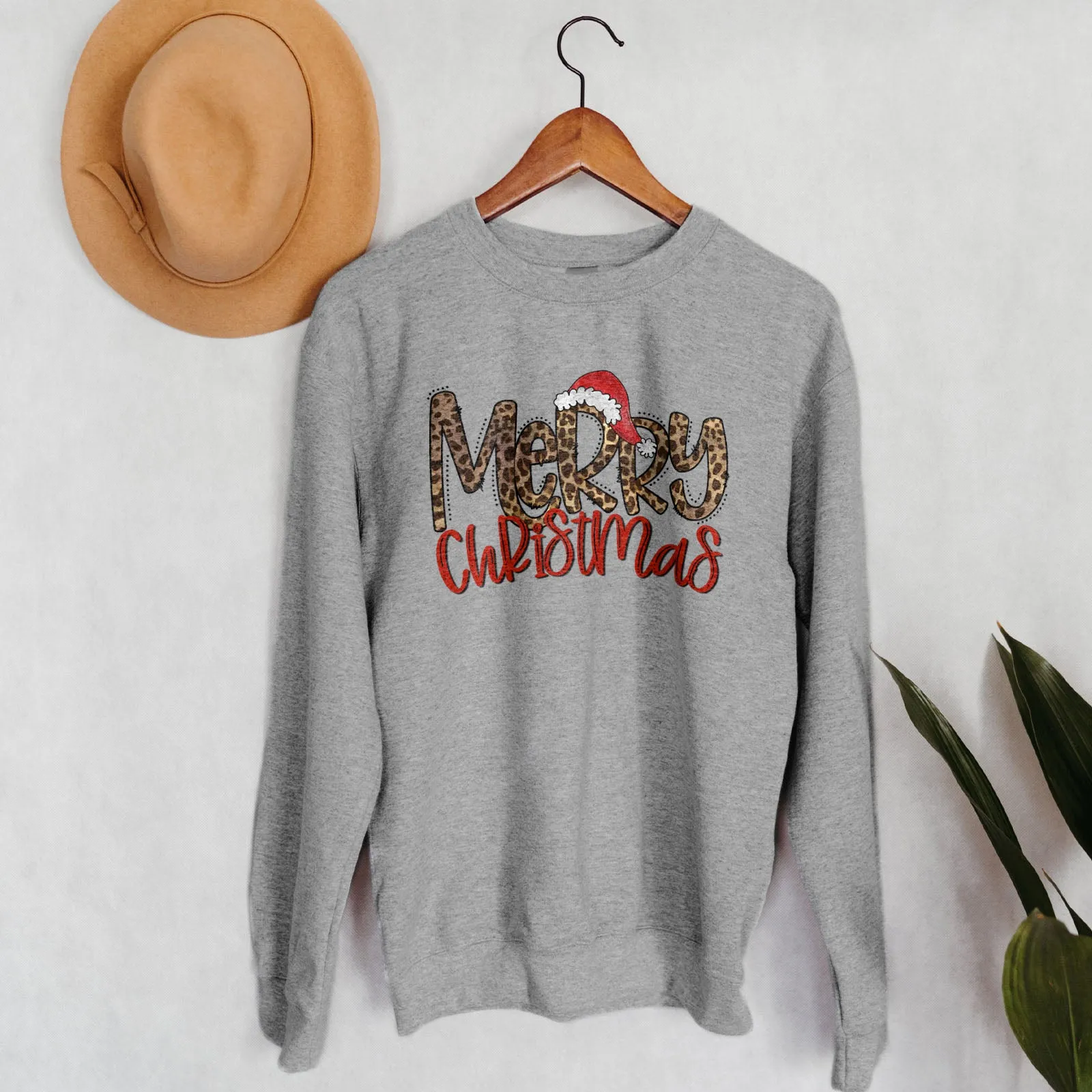 Merry Christmas - Leopard Sweatshirt