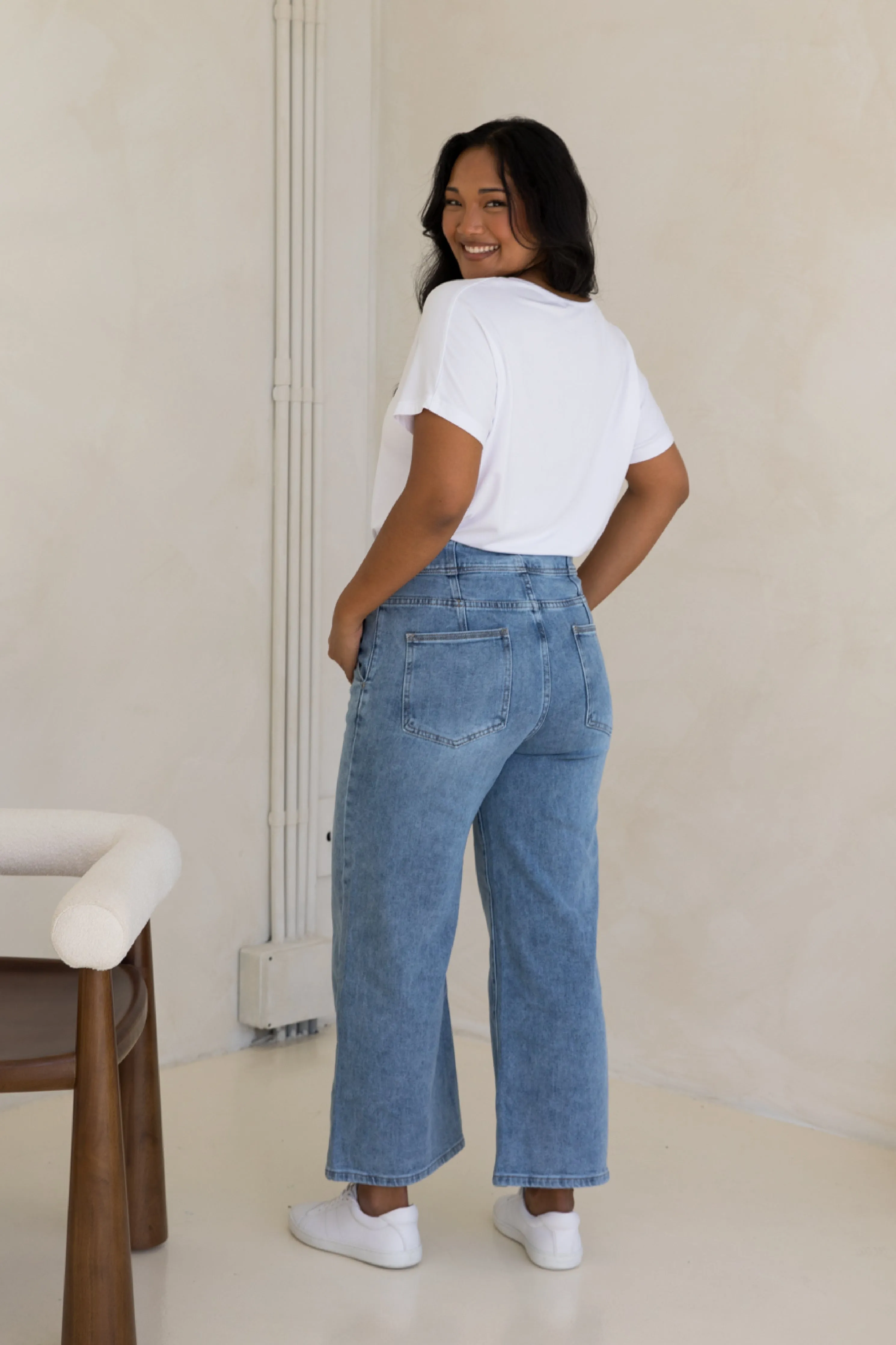 Wide Leg Jean in Light Denim