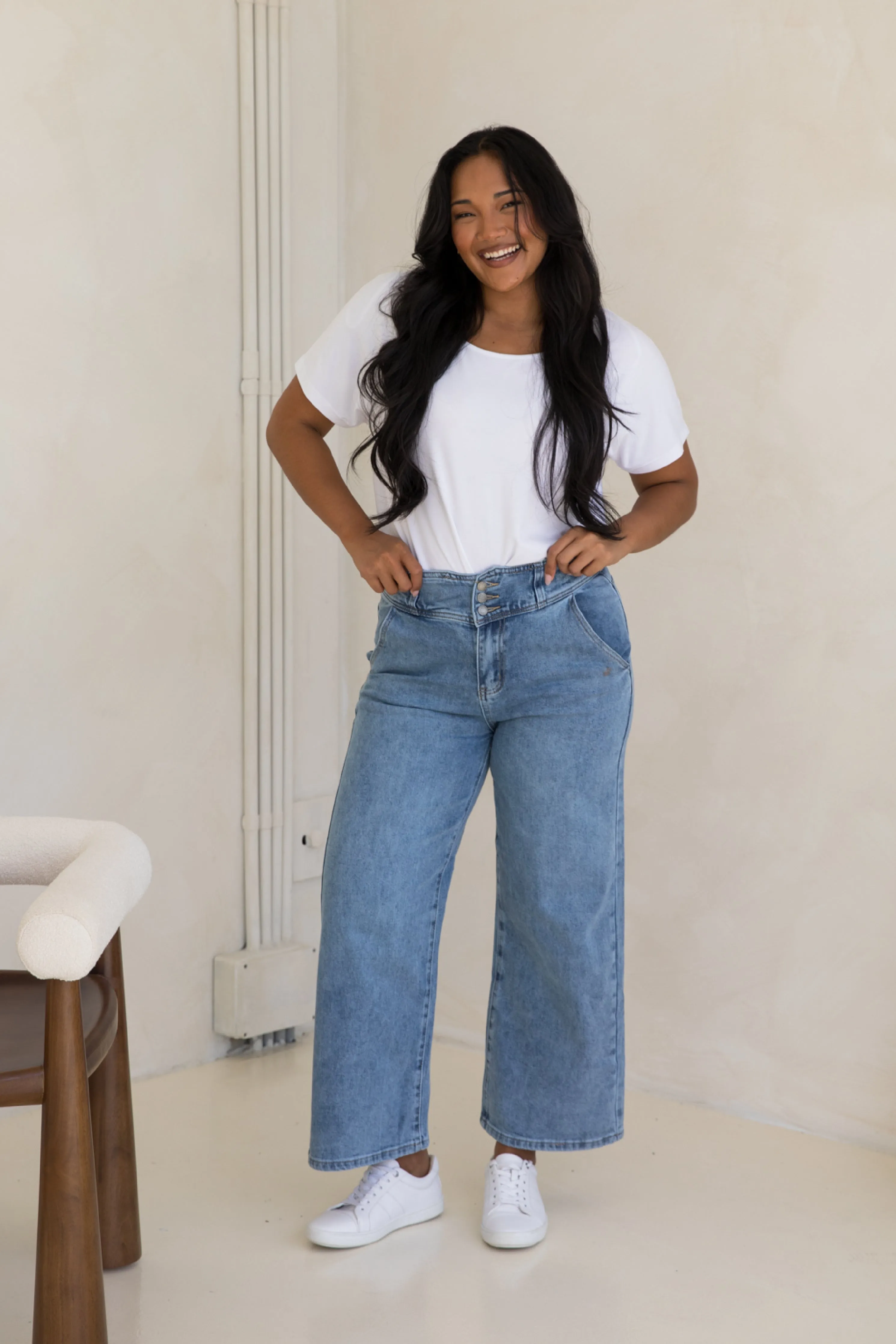 Wide Leg Jean in Light Denim